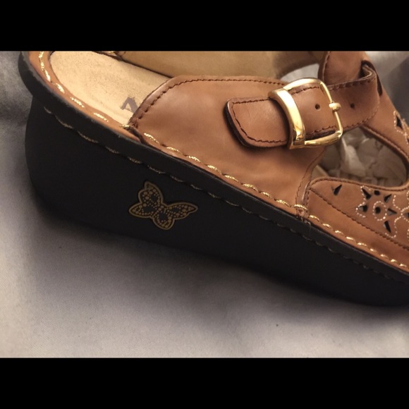 NEW ALEGRIA TAN LEATHER CUTOUT MULES SZ 39/9 - Picture 4 of 5